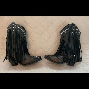 Womens leather studded fringe boots, Style RC5076, Size 8M
